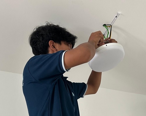 Pasang Lampu